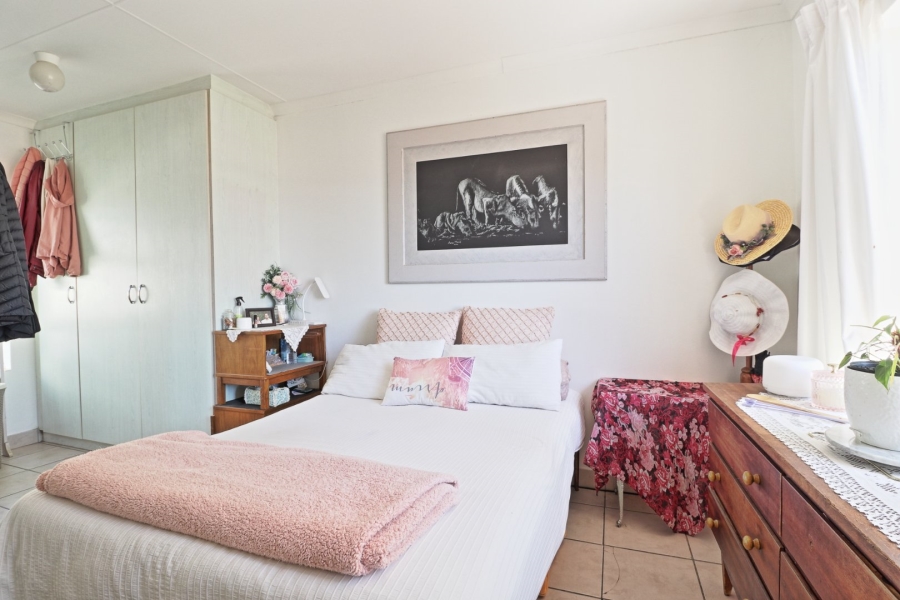 3 Bedroom Property for Sale in Hartenbos Heuwels Western Cape